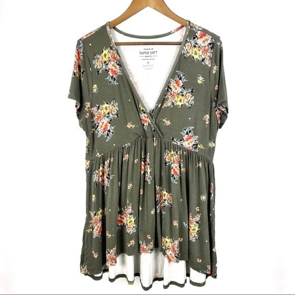 Torrid Super Soft Olive Floral V-Neck Babydoll Tee - Picture 2 of 6